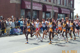 Men's leaders at mile 6